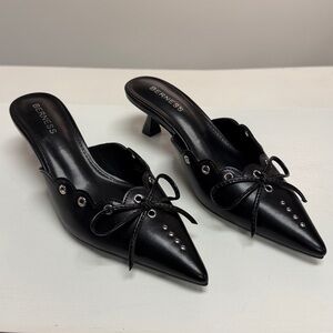 Kitten Heel Pointed Toe Retro Black Mule